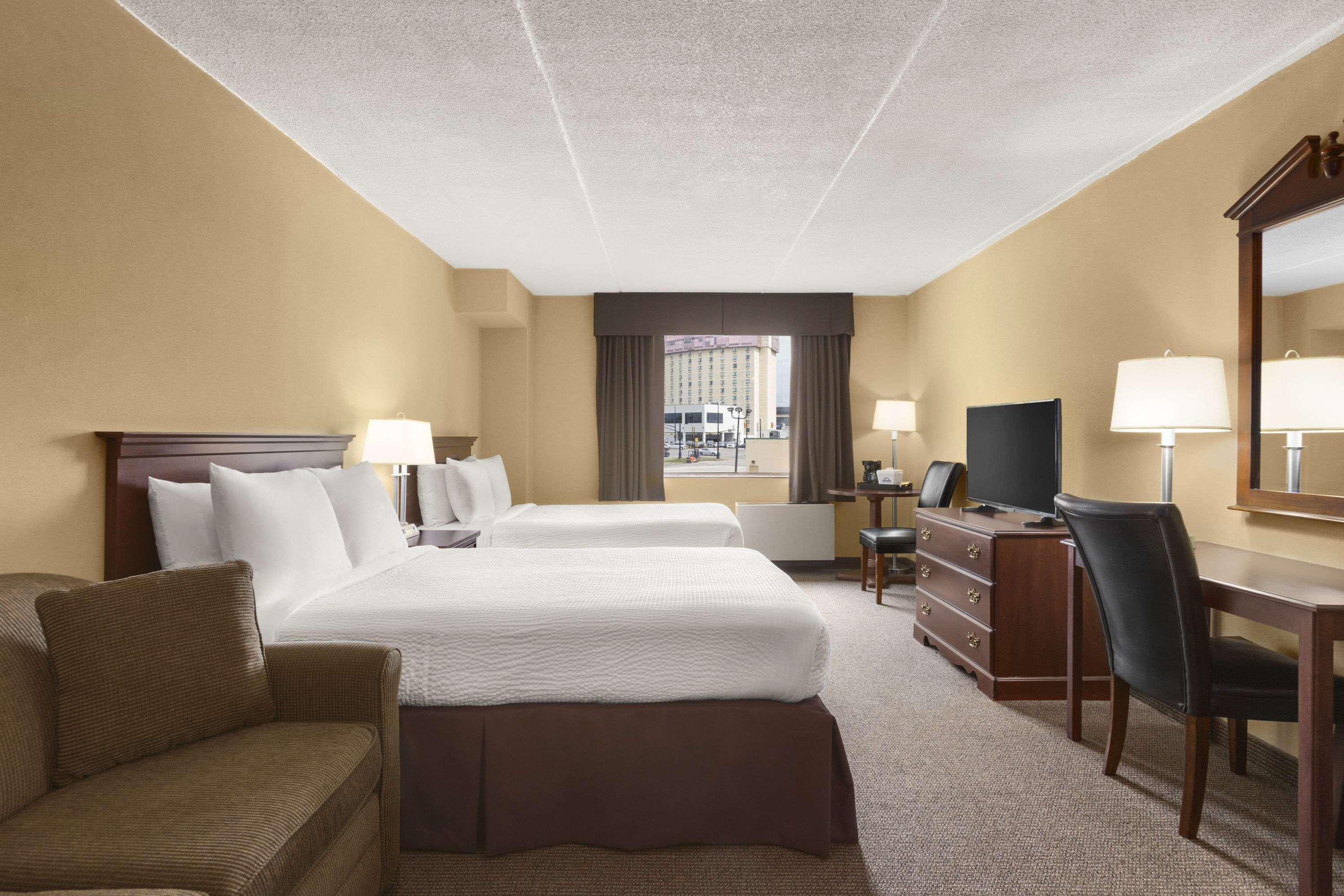 Days By Wyndham Fallsview 3*